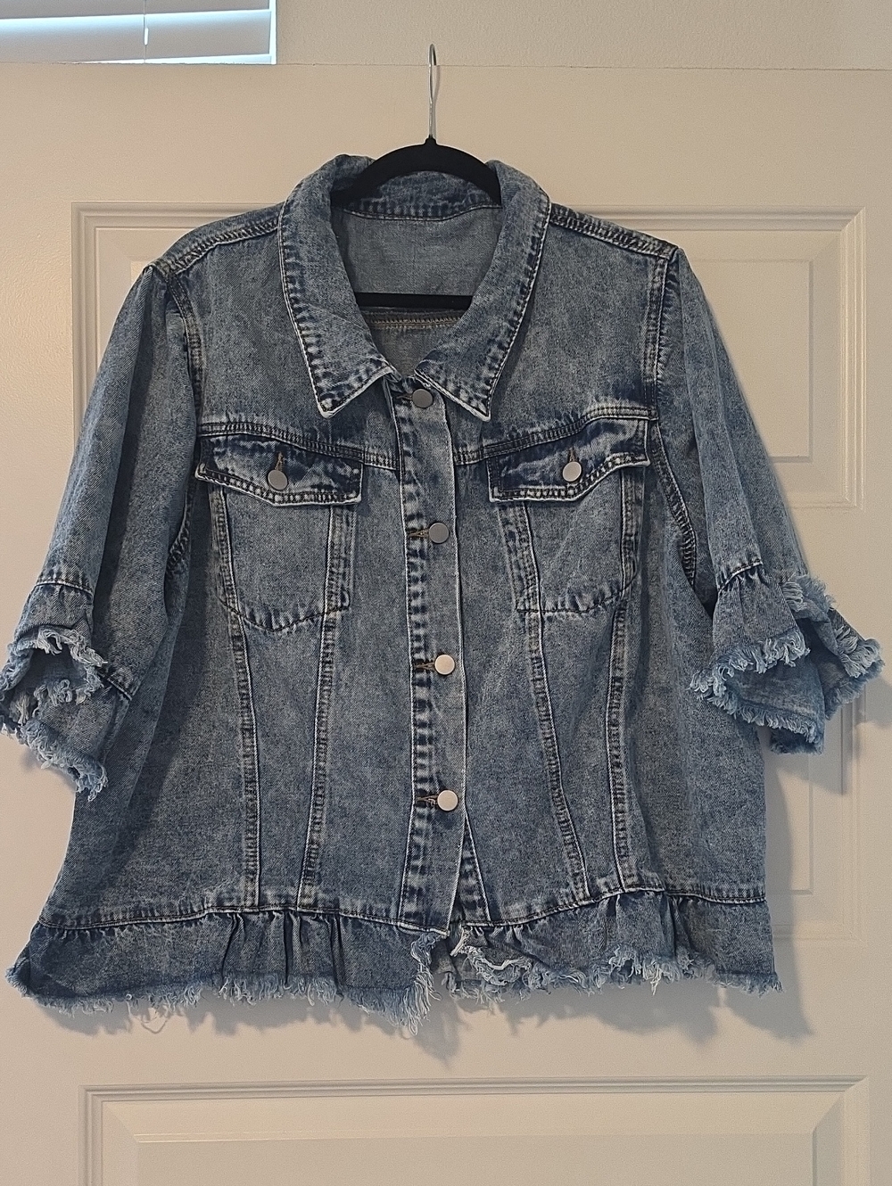 Denim, Timeless, Classic Jacket With Distressed Ruffle-Hem 2x